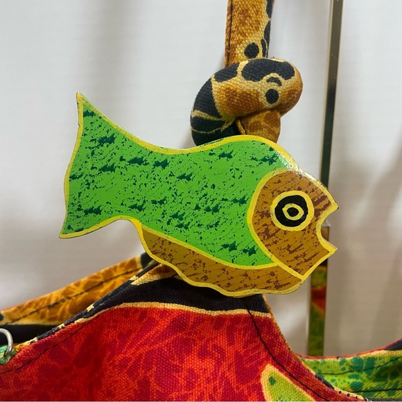 Colorful Fish-Patterned Tote Bag wooden fish.Beach bag. Turtles. Purse. Used - Picture 3 of 11